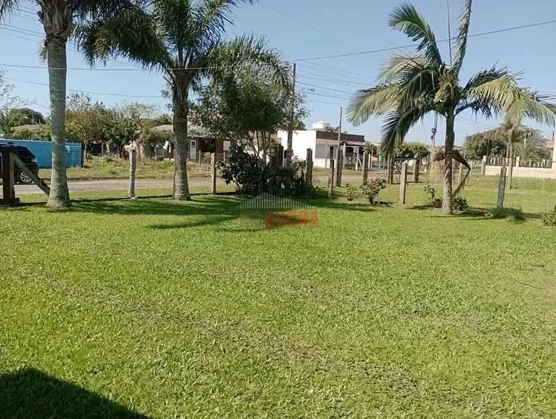 CASA COM AMPLO PÁTIO EM PRAIA ARROIO TEIXEIRA!: 3ª foto da galeria de imagens do imóvel