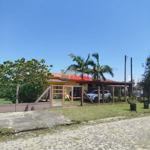 CASA 3 QUADRAS DO MAR PRAIA ARROIO TEIXEIRA: 4ª foto da galeria de imagens do imóvel