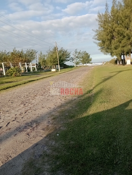 TERRENO UMA  QUADRA DO MAR PRAIA ARROIO TEIXEIRA!: 5ª foto da galeria de imagens do imóvel