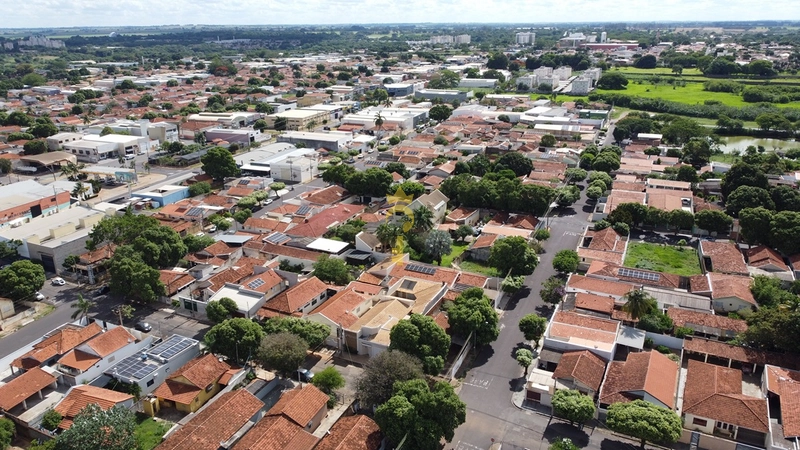 Casa à venda com terreno grande - para investimento - bairro Jardim America - Araçatuba - SP: 3ª foto da galeria de imagens do imóvel