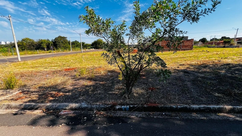 Lote com 200 m² à venda - Bairro Costa Ville: 3ª foto da galeria de imagens do imóvel