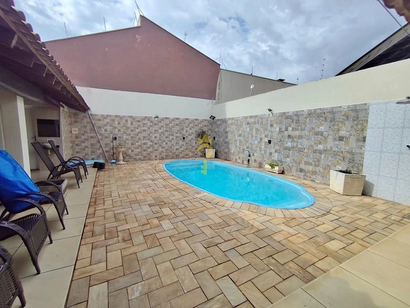 Casa Dúplex à Venda no Bairro Concórdia | 3 Quartos com 2 Suítes, Piscina e Móveis Planejados – Araçatuba: 2ª foto da galeria de imagens do imóvel
