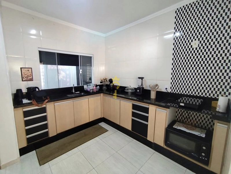 Casa Dúplex à Venda no Bairro Concórdia | 3 Quartos com 2 Suítes, Piscina e Móveis Planejados – Araçatuba: 10ª foto da galeria de imagens do imóvel