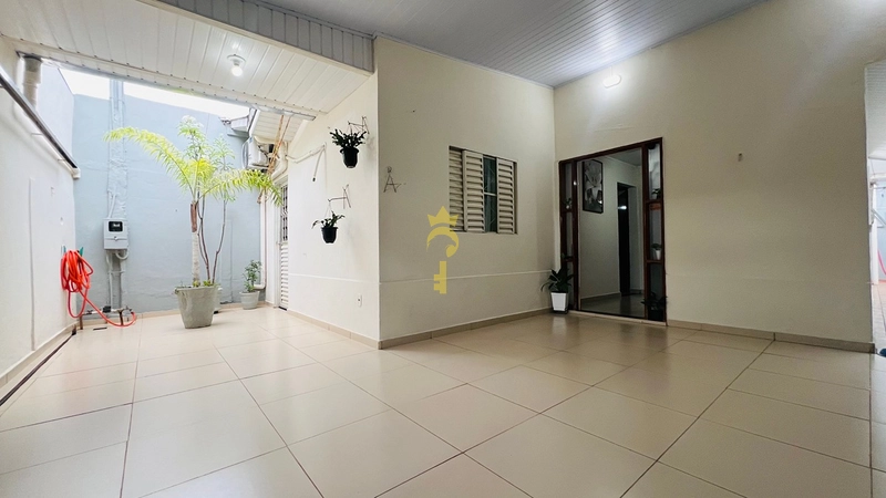 Casa à Venda no Bairro Hilda | 3 Quartos com Suíte, Cozinha Ampla e 2 Vagas de Garagem – Araçatuba: 1ª foto da galeria de imagens do imóvel