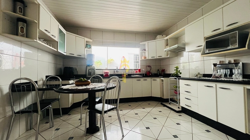 Casa à Venda no Bairro Hilda | 3 Quartos com Suíte, Cozinha Ampla e 2 Vagas de Garagem – Araçatuba: 14ª foto da galeria de imagens do imóvel