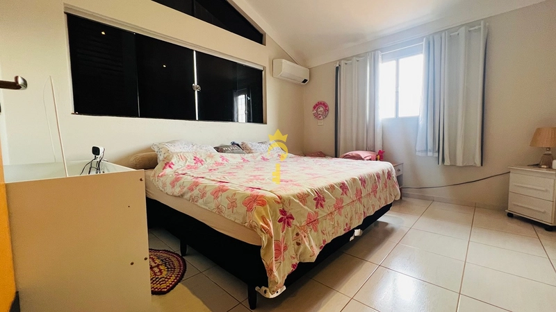 Casa com 3 pavimentos com elevador a venda: 12ª foto da galeria de imagens do imóvel