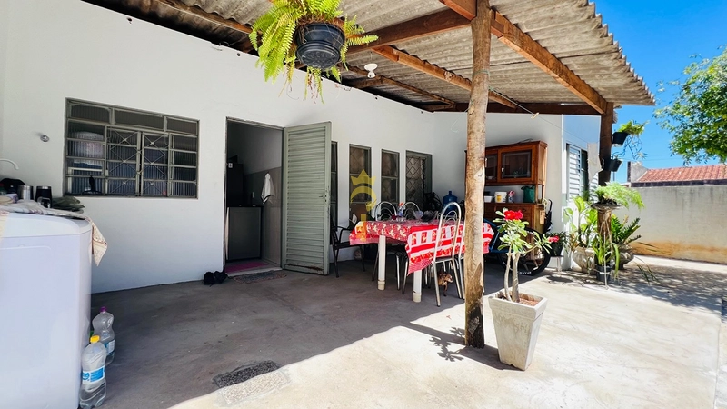 Casa para venda 2 dormitórios e 1 suíte com edícula de 4 cômodos : 13ª foto da galeria de imagens do imóvel