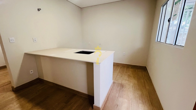 Casa Moderna à Venda no Bairro Paraíso | 2 Quartos com Suíte, Ilha em Quartzo e Localização Privilegiada – Araçatuba: 3ª foto da galeria de imagens do imóvel