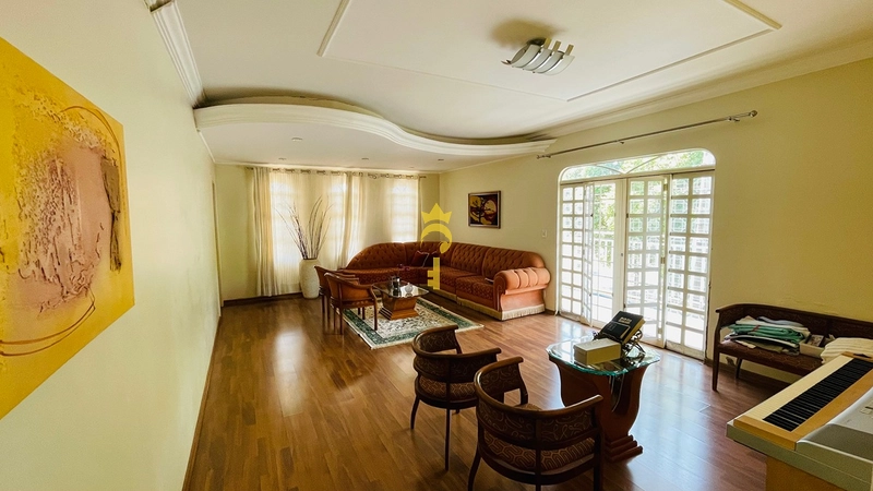 Sobrado para venda 3 dormitórios - salão comercial em baixo - garagens para 3 carros - bairro Planalto : 16ª foto da galeria de imagens do imóvel