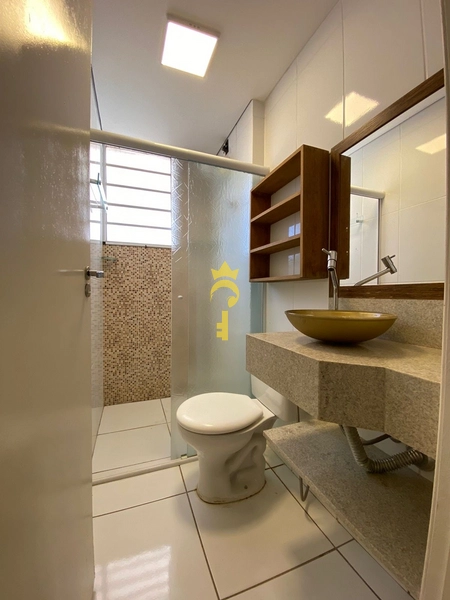 Apartamento com sacada e bastante móveis planejados : 8ª foto da galeria de imagens do imóvel