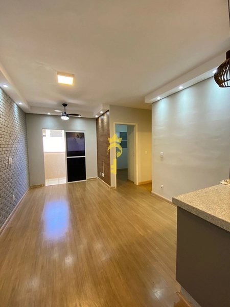 Apartamento com sacada e bastante móveis planejados : 2ª foto da galeria de imagens do imóvel