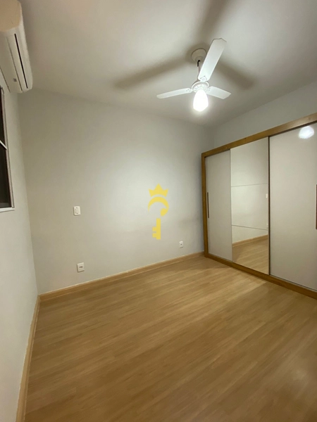 Apartamento com sacada e bastante móveis planejados : 11ª foto da galeria de imagens do imóvel