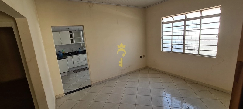 Casa com 03 quartos, 02 vagas à venda, Bairro. Vila  Bandeirantes: 5ª foto da galeria de imagens do imóvel