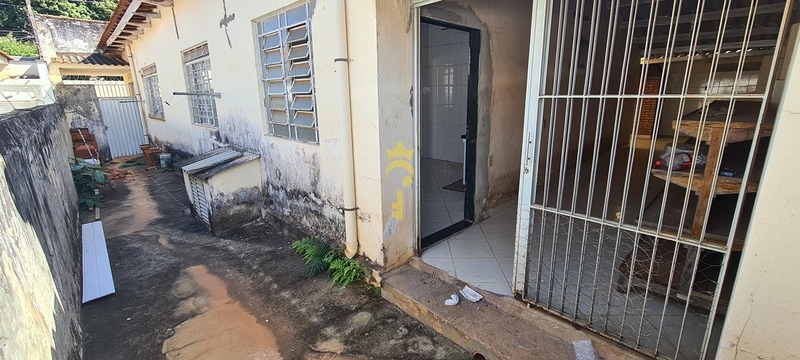 Casa com 03 quartos, 02 vagas à venda, Bairro. Vila  Bandeirantes: 22ª foto da galeria de imagens do imóvel