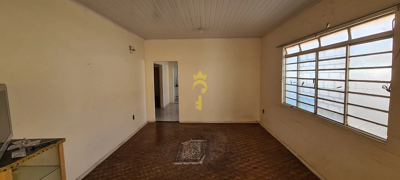 Casa com 03 quartos, 02 vagas à venda, Bairro. Vila  Bandeirantes: 4ª foto da galeria de imagens do imóvel