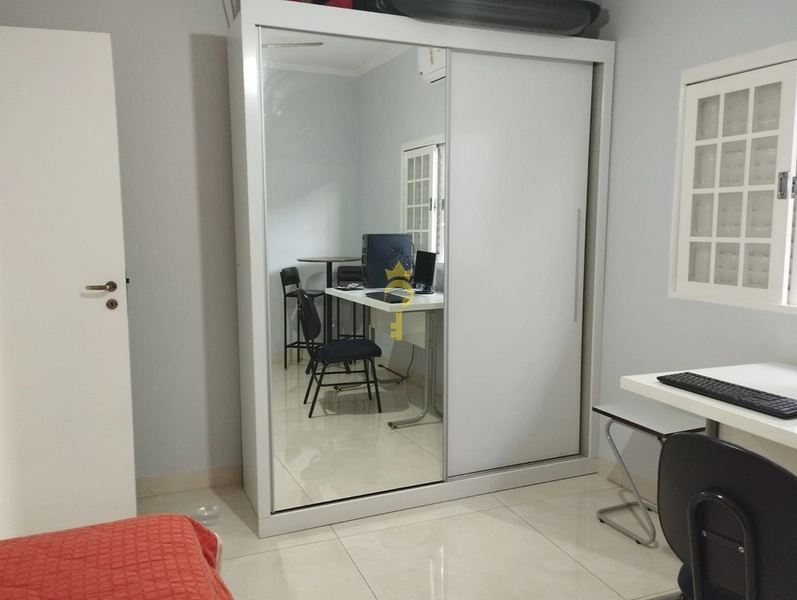 Casa com 3 Dorm sendo 1 suite à venda : 9ª foto da galeria de imagens do imóvel