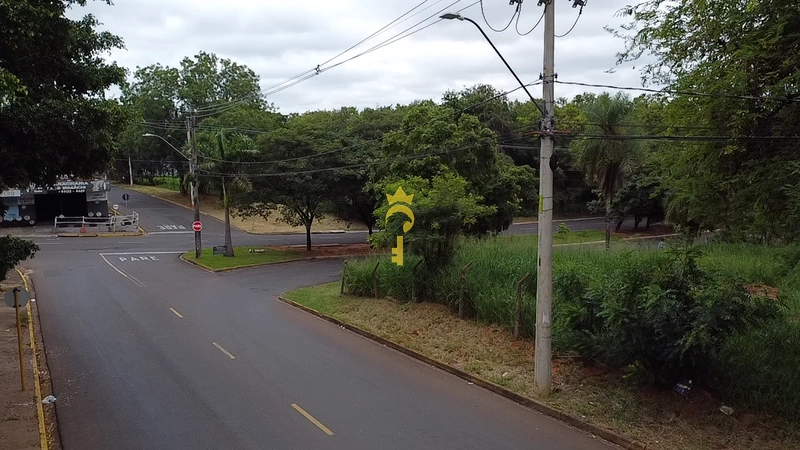 Área Urbana Consolidada com Alto Potencial Construtivo em Araçatuba: 2ª foto da galeria de imagens do imóvel