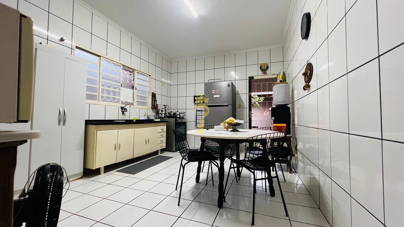 Casa com 3 dormitórios - sendo 1 suíte - Churrasqueira, piscina e energia solar - Concordia 1 : 15ª foto da galeria de imagens do imóvel