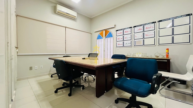 Casa para venda - com 4 escritos - sobrado - em Araçatuba - SP: 1ª foto da galeria de imagens do imóvel