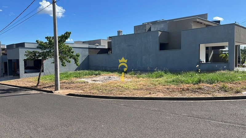 Terreno de esquina à venda no Residencial Barcelona 01: 12ª foto da galeria de imagens do imóvel