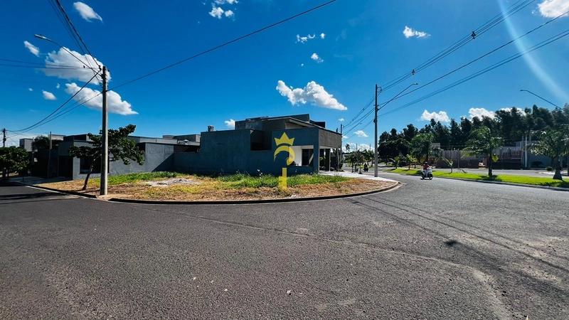 Terreno de esquina à venda no Residencial Barcelona 01: 5ª foto da galeria de imagens do imóvel