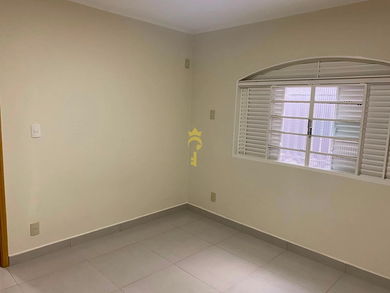 Casa de Esquina à Venda no Bairro Novo Umuarama | 3 Quartos com Suíte, Churrasqueira e Próximo à Santa Casa – Araçatuba: 24ª foto da galeria de imagens do imóvel