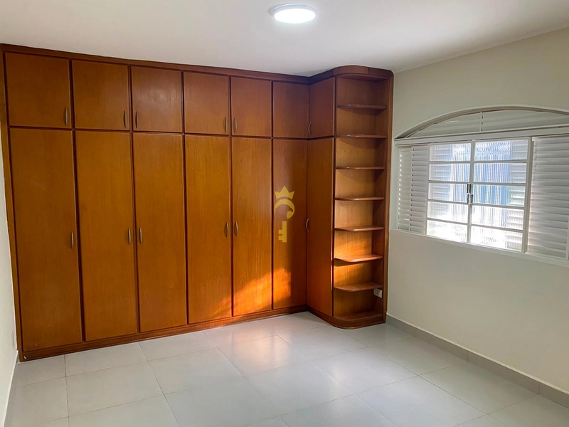 Casa de Esquina à Venda no Bairro Novo Umuarama | 3 Quartos com Suíte, Churrasqueira e Próximo à Santa Casa – Araçatuba: 16ª foto da galeria de imagens do imóvel