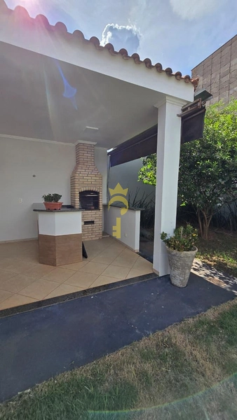 Casa com 2 dormitórios sendo 1 suíte com closet e banheira.: 17ª foto da galeria de imagens do imóvel