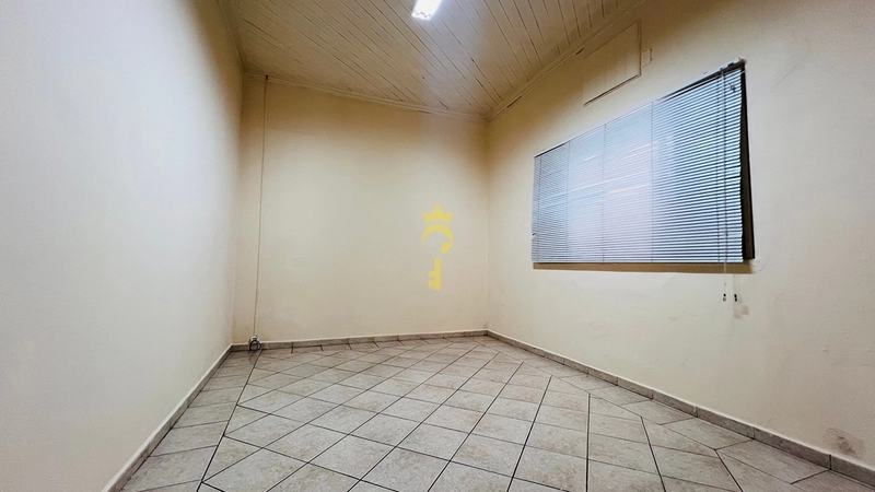 Casa na Cussy perto da Padaria Europa - investimento  terreno de 330m² - em Araçatuba - SP: 5ª foto da galeria de imagens do imóvel