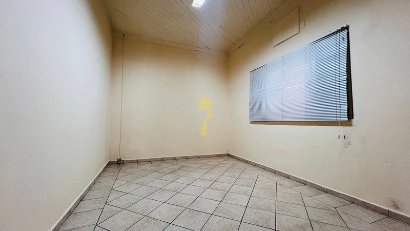 Casa na Cussy perto da Padaria Europa - investimento  terreno de 330m² - em Araçatuba - SP: 4ª foto da galeria de imagens do imóvel