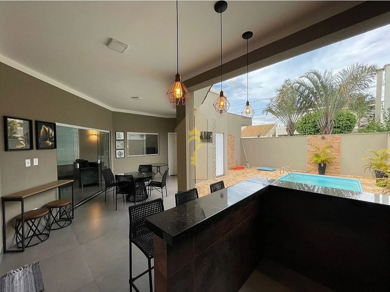 Casa à Venda no Condomínio Serra Dourada | 3 Quartos com Suíte, Piscina, Varanda Gourmet e Quadras de Tênis – Araçatuba: 1ª foto da galeria de imagens do imóvel