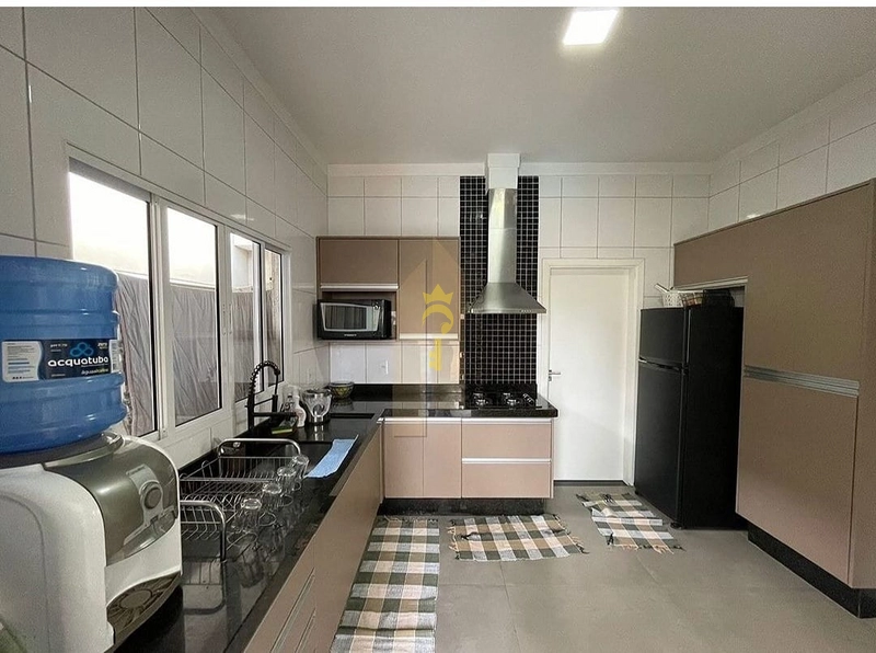 Casa à Venda no Condomínio Serra Dourada | 3 Quartos com Suíte, Piscina, Varanda Gourmet e Quadras de Tênis – Araçatuba: 11ª foto da galeria de imagens do imóvel