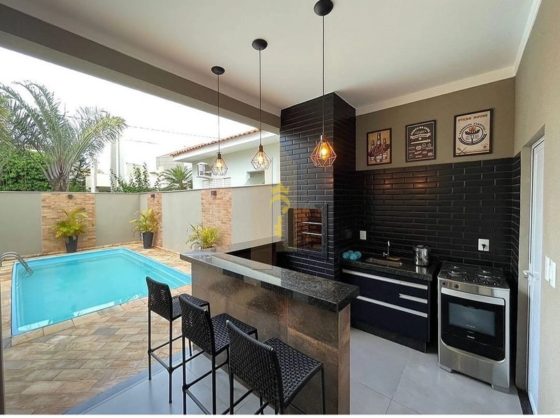Casa à Venda no Condomínio Serra Dourada | 3 Quartos com Suíte, Piscina, Varanda Gourmet e Quadras de Tênis – Araçatuba: 10ª foto da galeria de imagens do imóvel