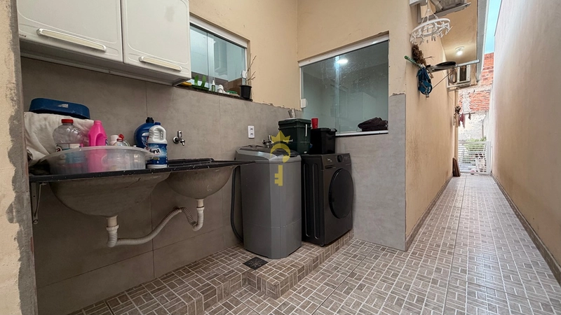 Casa com Energia Solar à Venda no Bairro Umuarama | 2 Quartos com Suíte, Móveis Planejados e Pé-Direito Duplo – Araçatuba: 25ª foto da galeria de imagens do imóvel
