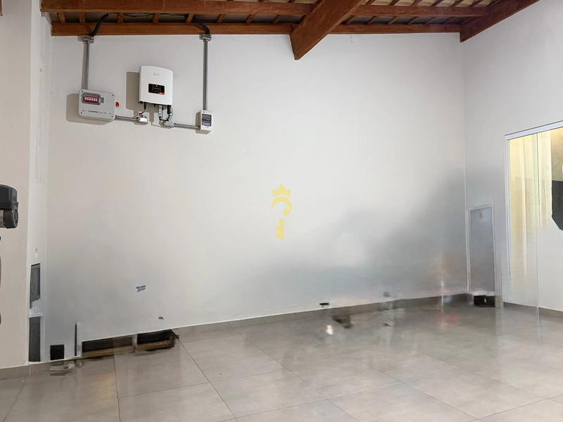Casa com Energia Solar à Venda no Bairro Umuarama | 2 Quartos com Suíte, Móveis Planejados e Pé-Direito Duplo – Araçatuba: 3ª foto da galeria de imagens do imóvel