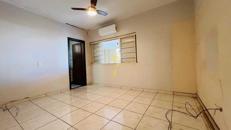 Casa de Esquina à Venda no Bairro Santana | 3 Quartos com Suíte, Próxima à Havan e Faculdade – Araçatuba: 4ª foto da galeria de imagens do imóvel