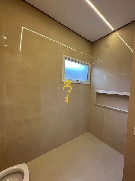 Casa nova com 3 dormitórios sendo 1 suíte, condomínio fechado : 8ª foto da galeria de imagens do imóvel