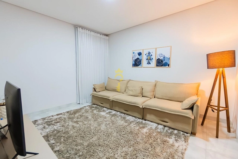 Casa à Venda no Condomínio Barcelona 1 | 3 Quartos com Suíte, Área Gourmet, Aquecimento Solar e Lazer  – Araçatuba: 2ª foto da galeria de imagens do imóvel