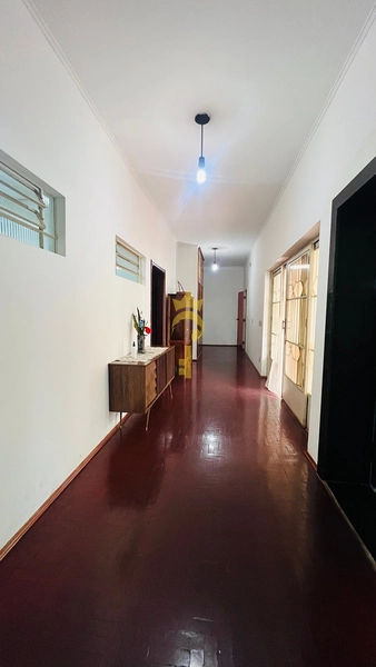 Casa à Venda no Bairro Bandeiras | 760 m² de Terreno, 4 Quartos, 3 Vagas e Potencial Comercial – Araçatuba: 5ª foto da galeria de imagens do imóvel