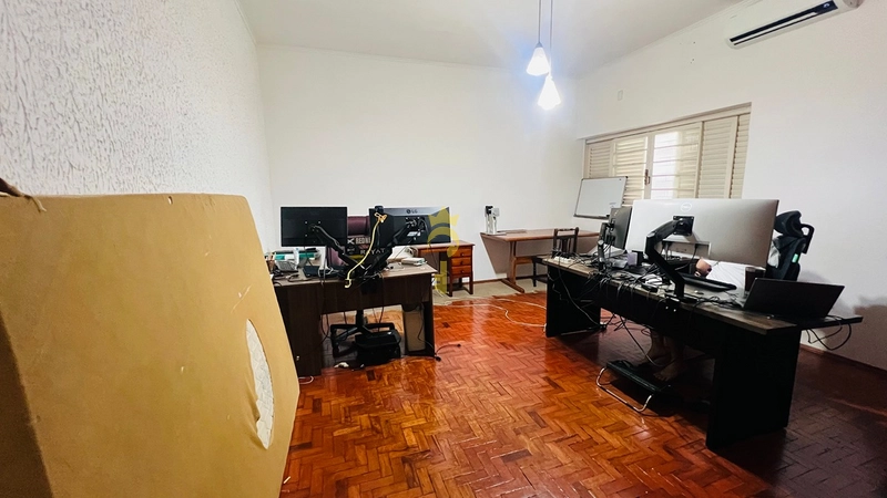 Casa à Venda no Bairro Bandeiras | 760 m² de Terreno, 4 Quartos, 3 Vagas e Potencial Comercial – Araçatuba: 8ª foto da galeria de imagens do imóvel