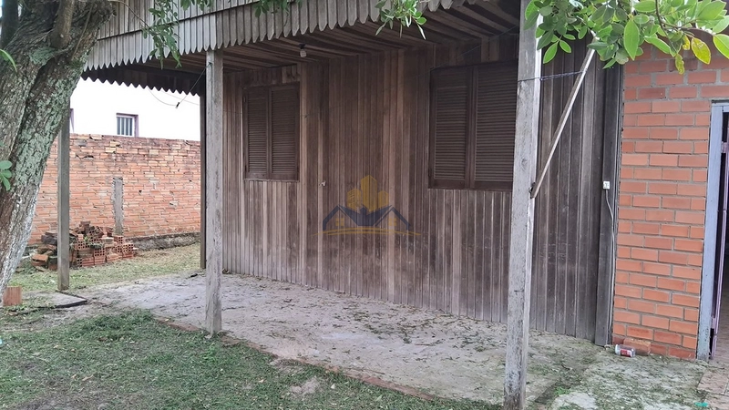 Chalé de madeira misto em Mariluz Imbé.: 2ª foto da galeria de imagens do imóvel