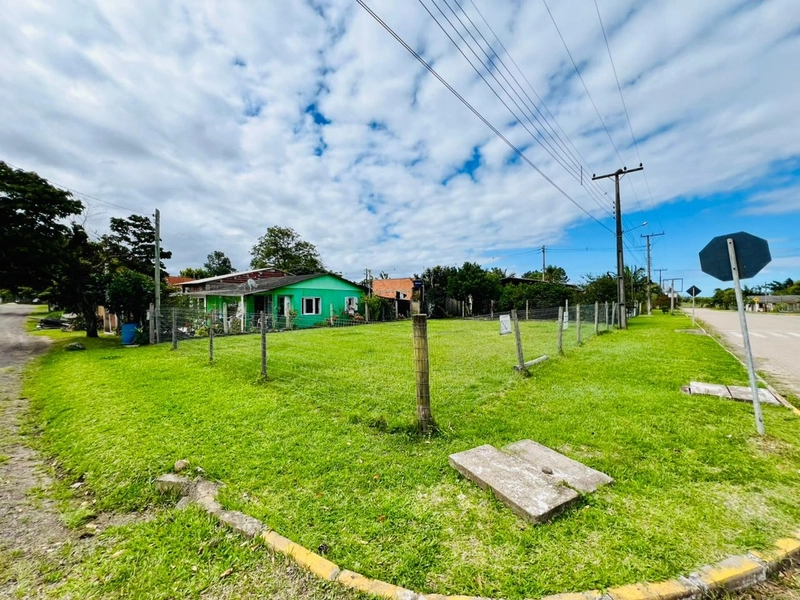 TERRENO NO CORNÉLIOS: 1ª foto da galeria de imagens do imóvel