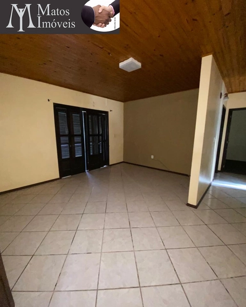 CASA À VENDA NO CENTRO DE TERRA DE AREIA: 2ª foto da galeria de imagens do imóvel