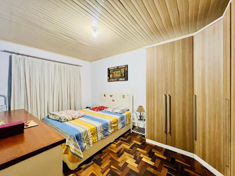 CASA EM CORNÉLIOS: 5ª foto da galeria de imagens do imóvel