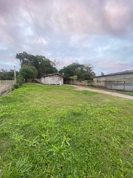 TERRENO COM CASA À VENDA EM TERRA DE AREIA: 2ª foto da galeria de imagens do imóvel