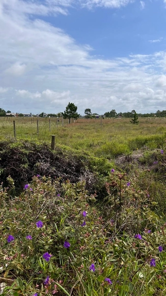 TERRENO À VENDA EM TORRES: 1ª foto da galeria de imagens do imóvel