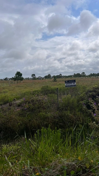 TERRENO À VENDA EM TORRES: 3ª foto da galeria de imagens do imóvel