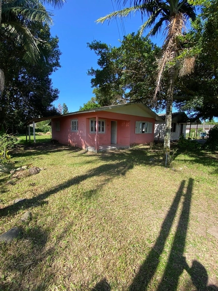 CASA NO CENTRO DE TERRA DE AREIA: 1ª foto da galeria de imagens do imóvel