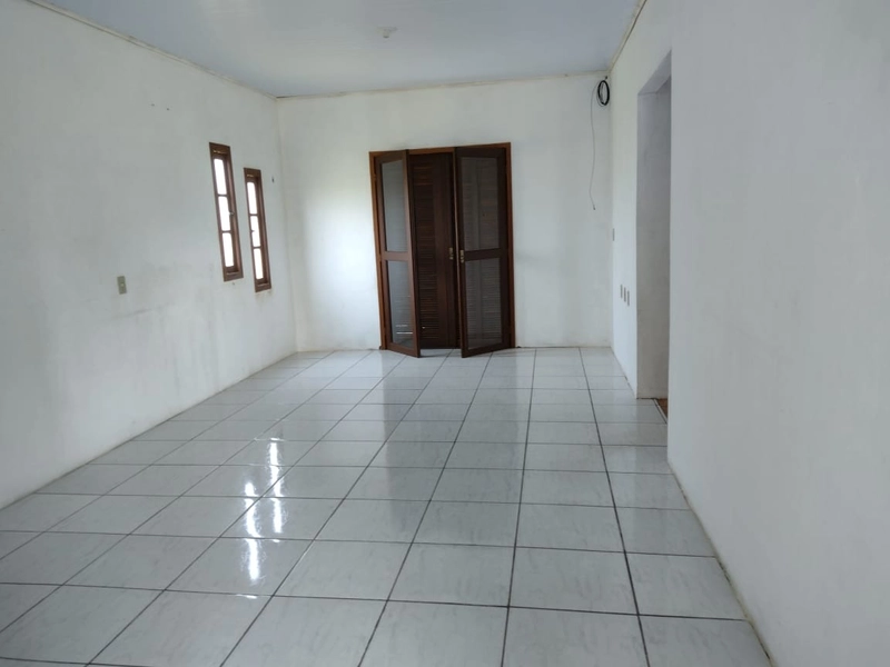 CASA EM TERRA DE AREIA: 7ª foto da galeria de imagens do imóvel