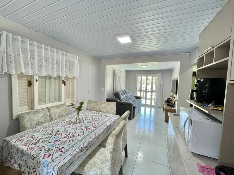 CASA À VENDA NO CENTRO DE TERRA DE AREIA: 4ª foto da galeria de imagens do imóvel